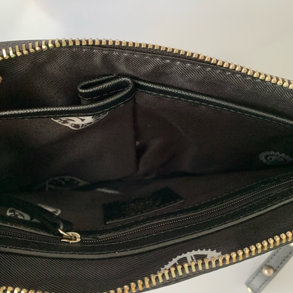 Disney Red Queen Wristlet Alice Looking Glass - Picture 9 of 12